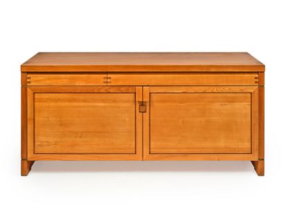 Pierre CHAPO (1927-1986)
Bahut model R08A,...