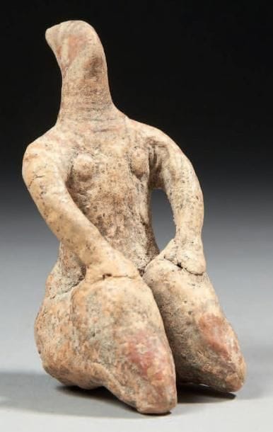 STATUETTE représentant une femme stéatopyge,...