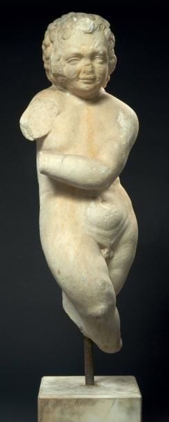 STATUE D'ÉROS. Elle représente le jeune dieu...