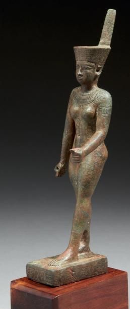 EGYPTE
STATUETTE VOTIVE REPRÉSENTANT LA DÉESSE...