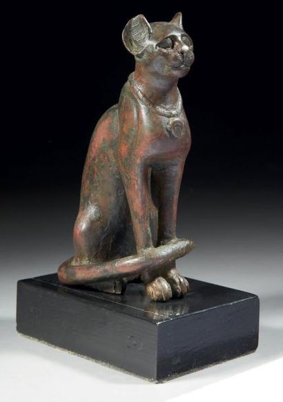 EGYPTE
STATUETTE VOTIVE DE CHATTE BASTET....