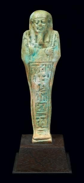 EGYPTE
OUSHEBTI AU NOM DE IPETHEMES, NÉ DE...