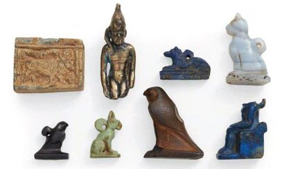 EGYPTE
Lot composé de HUIT AMULETTES représentant...