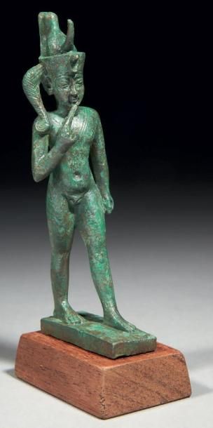 EGYPTE
STATUETTE VOTIVE REPRÉSENTANT LE DIEU...