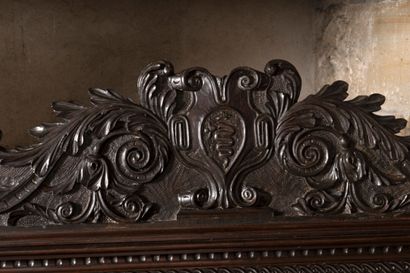 Two-seater bench in carved walnut, veneer...