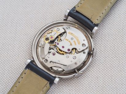 JAEGER-LECOULTRE Mémovox
Case : Steel. Press-on...