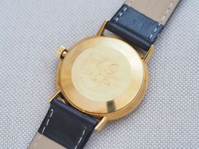 OMEGA Genève Chronometer 
Case: 18k yellow...