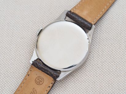 OMEGA
Case: Steel. Press-on caseback.
Dial:...