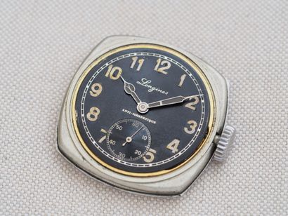 LONGINES Majetek
Case : Steel. Cushion case....