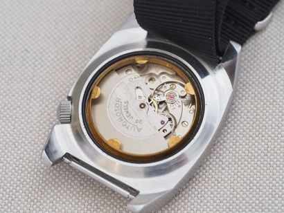 ZRC 300 Spatiale
Case: Steel. Screw-down...