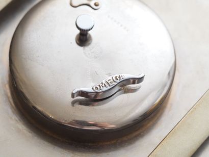 OMEGA Circa 1930.
Table clock. Chromed metal...