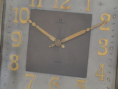 OMEGA Circa 1930.
Table clock. Chromed metal...