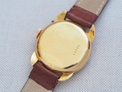 VULCAIN Mononpoussoir Chronograph
Case :...