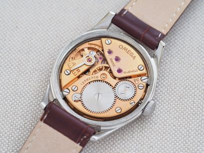 OMEGA ref. 2639-5
Case: Steel. Round. Screw-down...