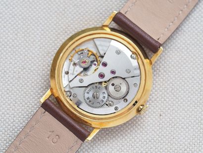 EBEL
Case: 18k yellow gold ( 750°). Press...