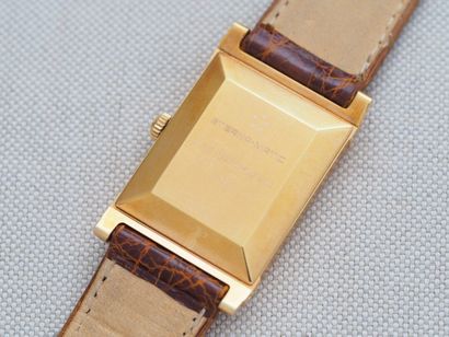 ETERNA Les Historiques 1935 réf. 8490.41
Boitier...