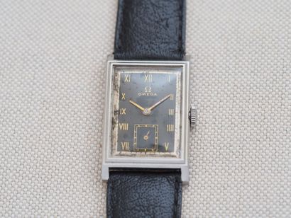 OMEGA 17.8
Case: Steel. Rectangular. Press-on...
