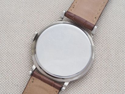 OMEGA Chronometer ref. 2366 30T2 Rg
Case:...