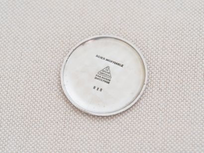 OMEGA
Case: Steel. Press-on caseback.
Dial:...