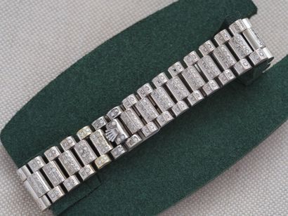 ROLEX Lady ref. 68279
Case: 18k white gold...