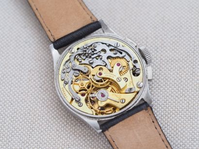 UNIVERSAL GENEVE Compax
Case : Steel. Press-on...