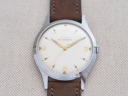 DOXA ref. 10334 1
Case : Chrome. Round. Press...