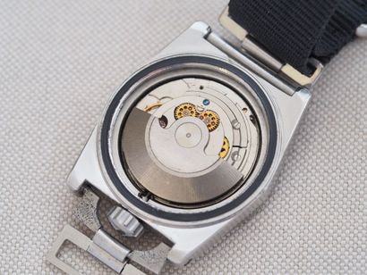 ZRC Grands Fonds Series 3
Case: Steel. Crown...