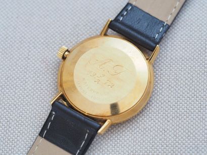 OMEGA Genève Chronometer 
Case: 18k yellow...