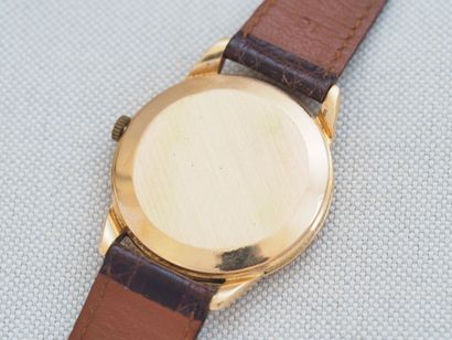 OMEGA Genève ref. 2903
Case: 18k pink gold...