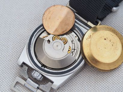 ZRC Grands Fonds Series 3
Case: Steel. Crown...