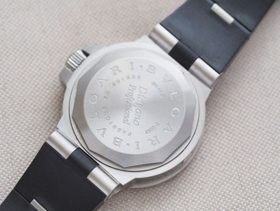 BULGARI Diagono Professional réf.SD42S
Case...