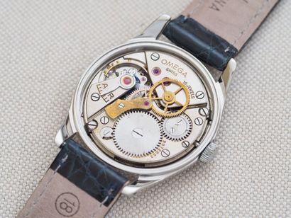 OMEGA ref. 2640
Case: Steel. Round. Screw-down...