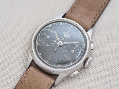 HEUER Chrono
Case: Steel. Round. Press stud...