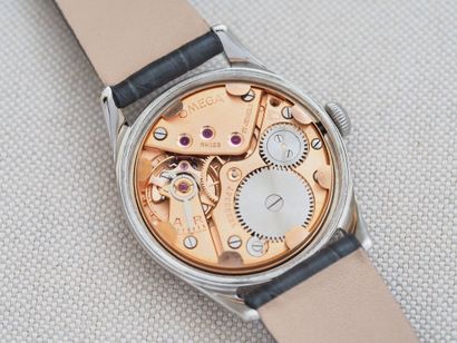 OMEGA ref. 2639-1
Case: Steel. Round. Screw-down...