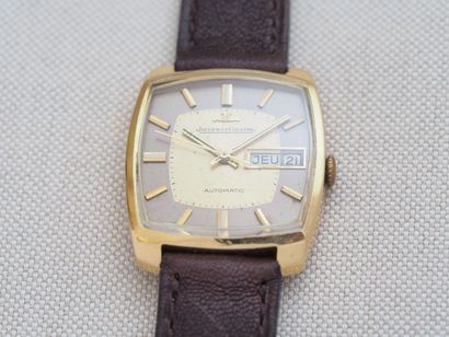 JAEGER-LECOULTRE Day/Date
Case: 18k yellow...