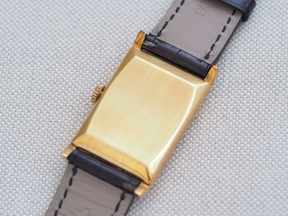 VACHERON CONSTANTIN
Case: 18k yellow gold...