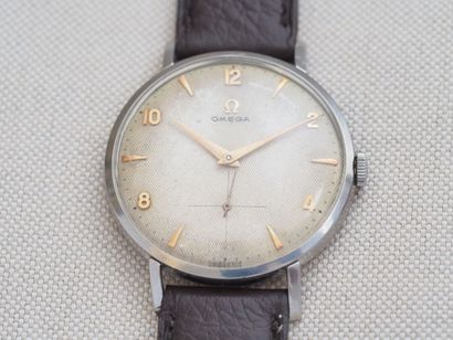OMEGA Jumbo ref. 2808-1
Case: Steel. Press-on...