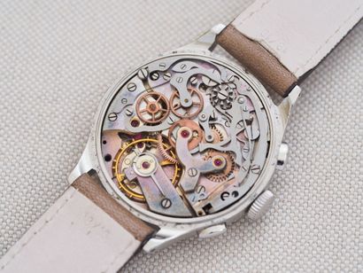 HEUER Chrono
Case: Steel. Round. Press stud...