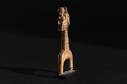 Decorative element in carved wood with anthropomorphic...