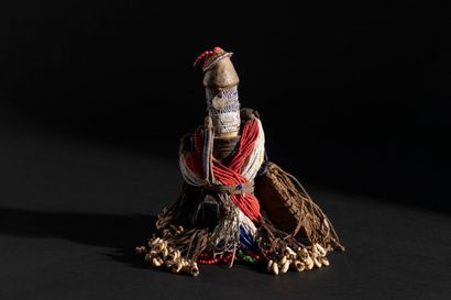 Wooden, textile and beaded doll
H_30 cm

Expert...