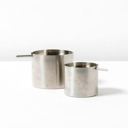 ARNE JACOBSEN (1902-1971) Danemark
Ensemble...