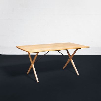 HANS J. WEGNER (1914-2007) Danemark
Table...