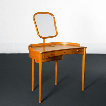 CARL MALMSTEN (1888-1972) Suède
Coiffeuse...