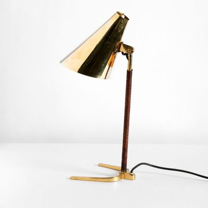 PAAVO TYNELL (1890-1973) Finlande
Lampe de...