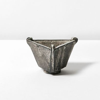 SVEND HAMMERSHOI (1873-1948) Danemark
Vase...