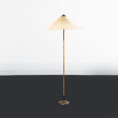 PAAVO TYNELL (1890-1973) Finlande
Lampadaire...
