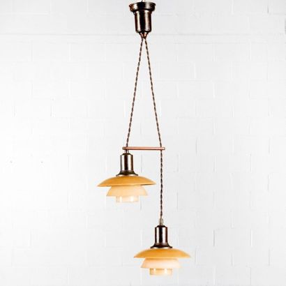 POUL HENNINGSEN (1894-1967) Danemark
Suspension...