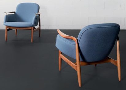 FINN JUHL (1912-1989) Danemark
Paire de fauteuils...