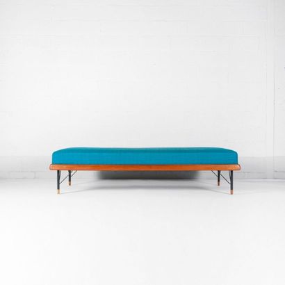 FINN JUHL (1912-1989) Danemark
Lit de repos...
