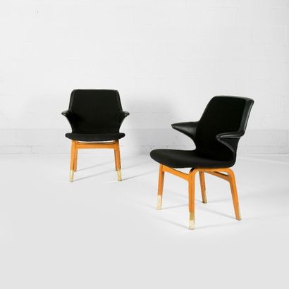 ILMARI TAPIOVAARA (1914-1999) Finlande
Paire...